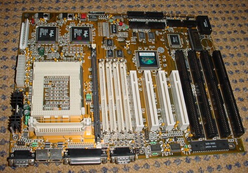 Picture of Soyo Pentium PRO Mainboard exclusief VRM